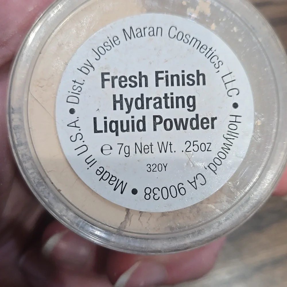 Josie Maran fresh finish hydrating liquid powder.25 Oz